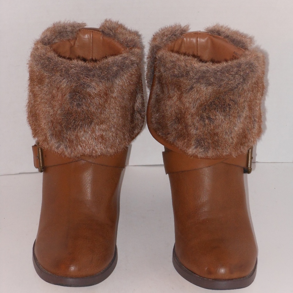 JUST FAB FUR CUFF ANKLE BOOTS SIZE 9 MEDIUM